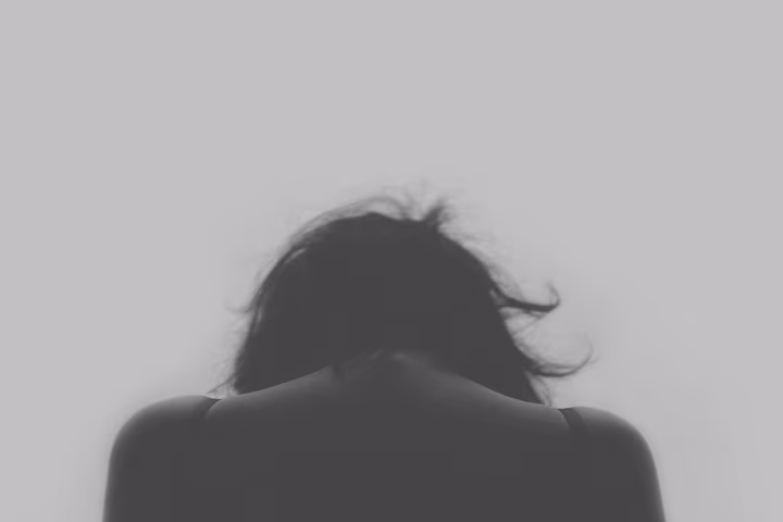 Monochrome portrait (Unsplash)