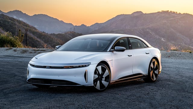 Ranking by range, the complete list of 2023 EVs available