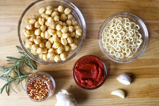 Fast Pasta with Chickpeas