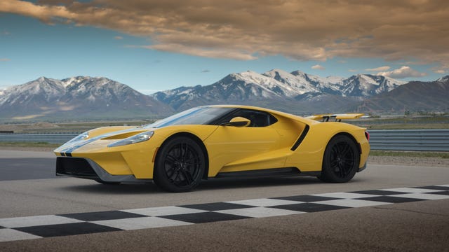 2020 Chevy C8 Corvette Stingray Compared to C7, Ford GT, and Porsche 911