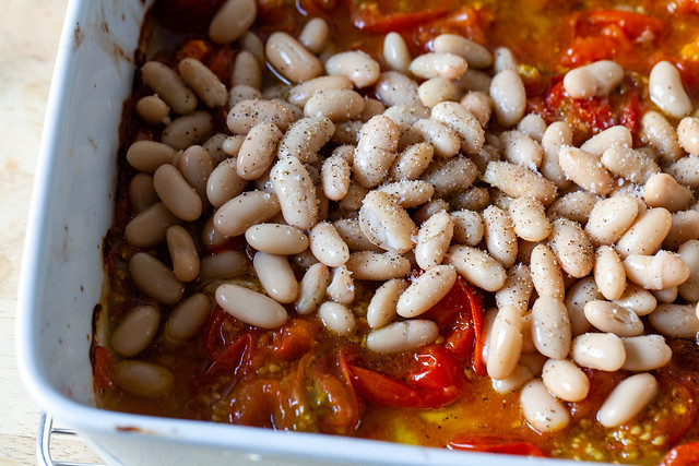 White beans and roasted tomatoes